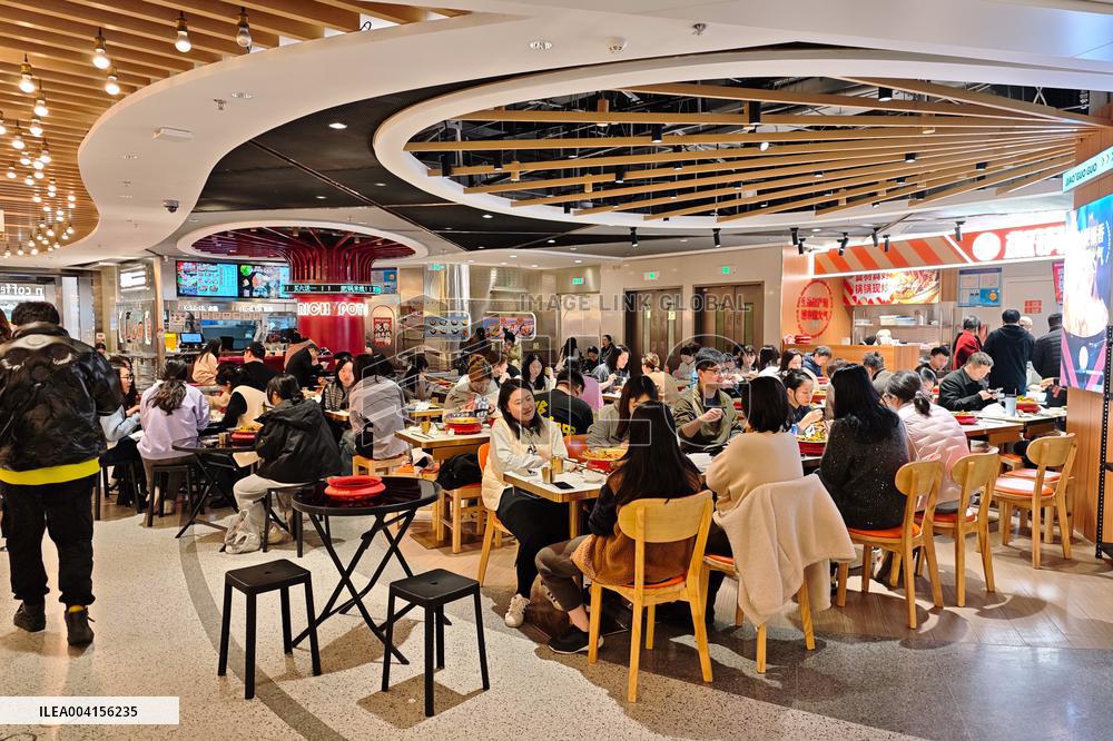 White-collar Lunch in Shanghai