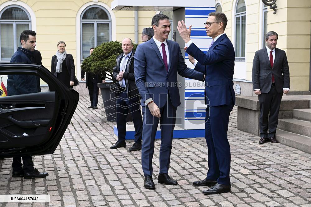 Finnish President Alexander Stubb meeting Spanish Prime Minister Pedro Sanchez