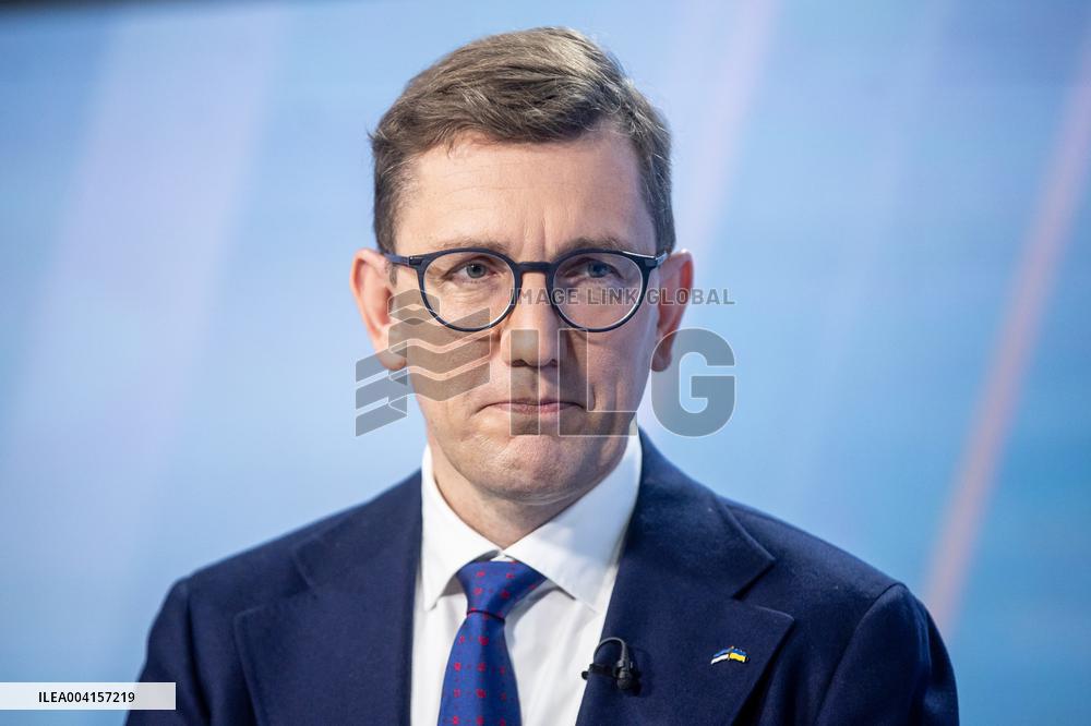 Government crisis in Estonia.