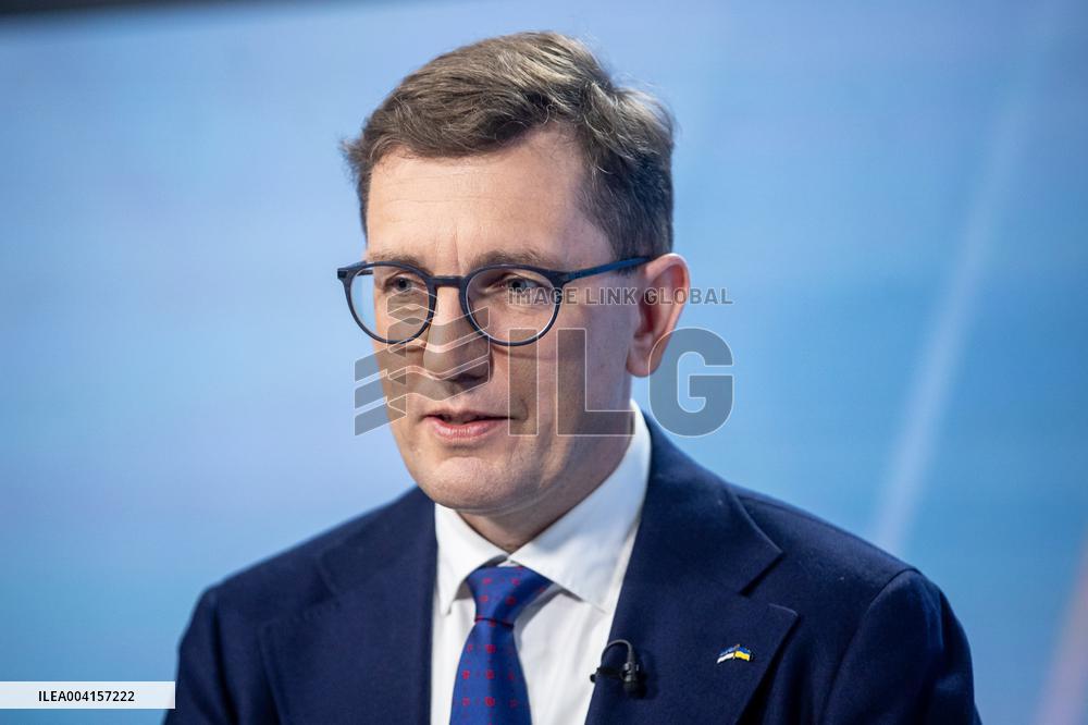 Government crisis in Estonia.