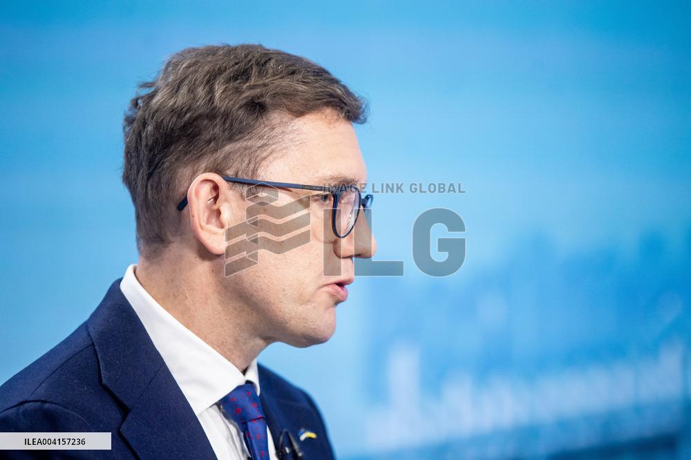 Government crisis in Estonia.