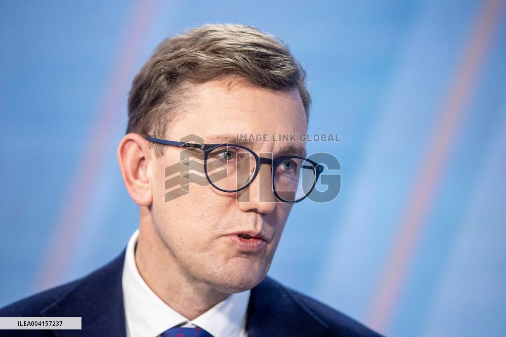 Government crisis in Estonia.