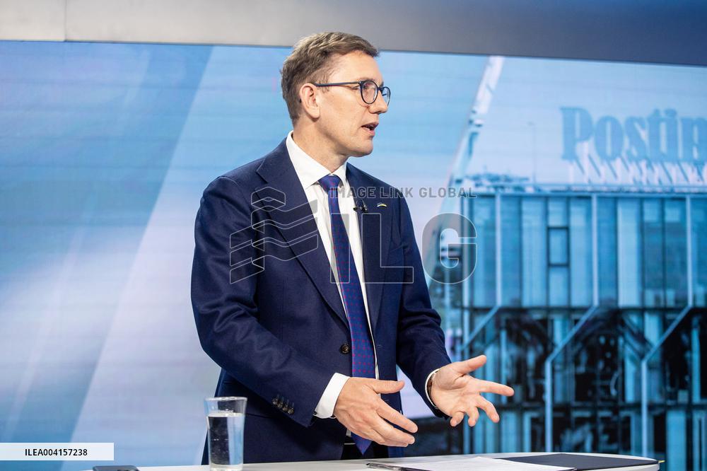 Government crisis in Estonia.