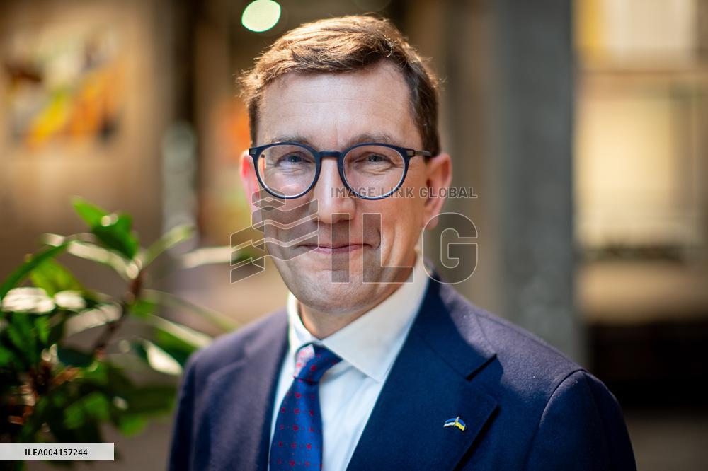 Government crisis in Estonia.