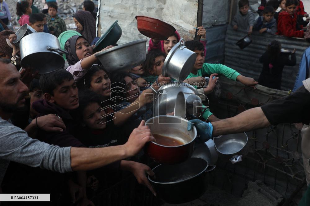 Humanitarian Situation Deteriorates as Israel Blocks Essential Aid - Gaza