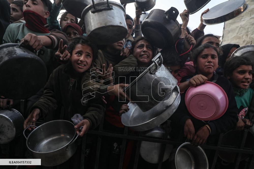 Humanitarian Situation Deteriorates as Israel Blocks Essential Aid - Gaza