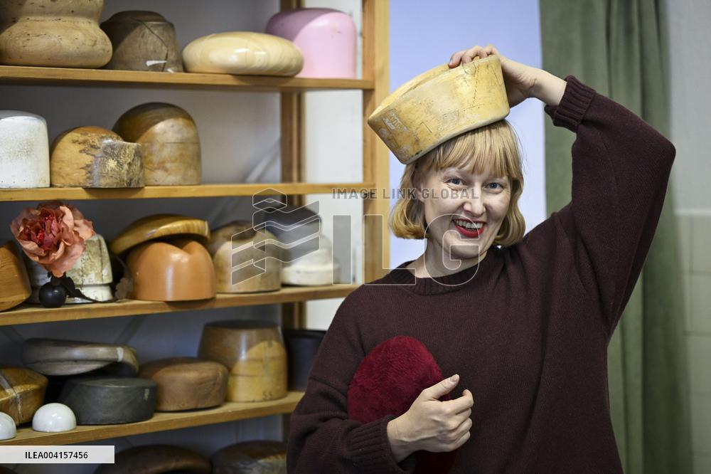 Käsityöammatialisen studiolla