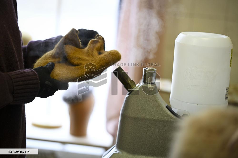 Käsityöammatitilaisen studiolla