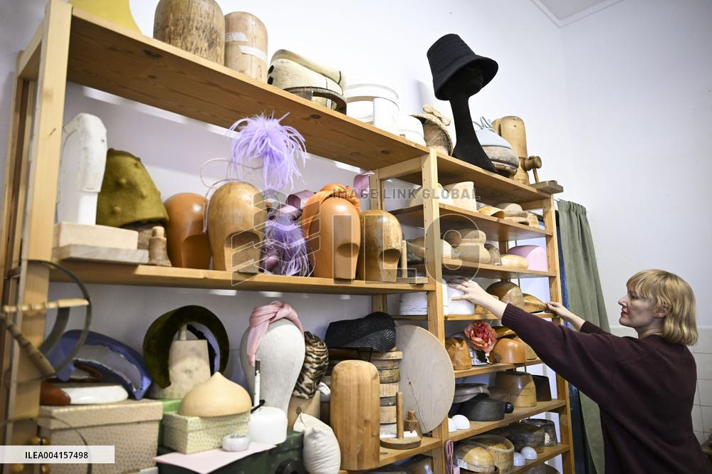 Käsityöammatialisen studiolla