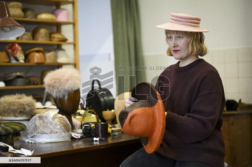 Käsityöammatialisen studiolla