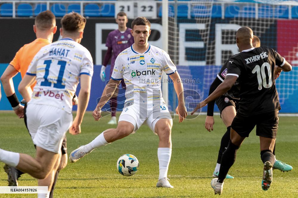 Dynamo and Zorya play to 2-2 draw in Ukrainian Premier League match in Kyiv