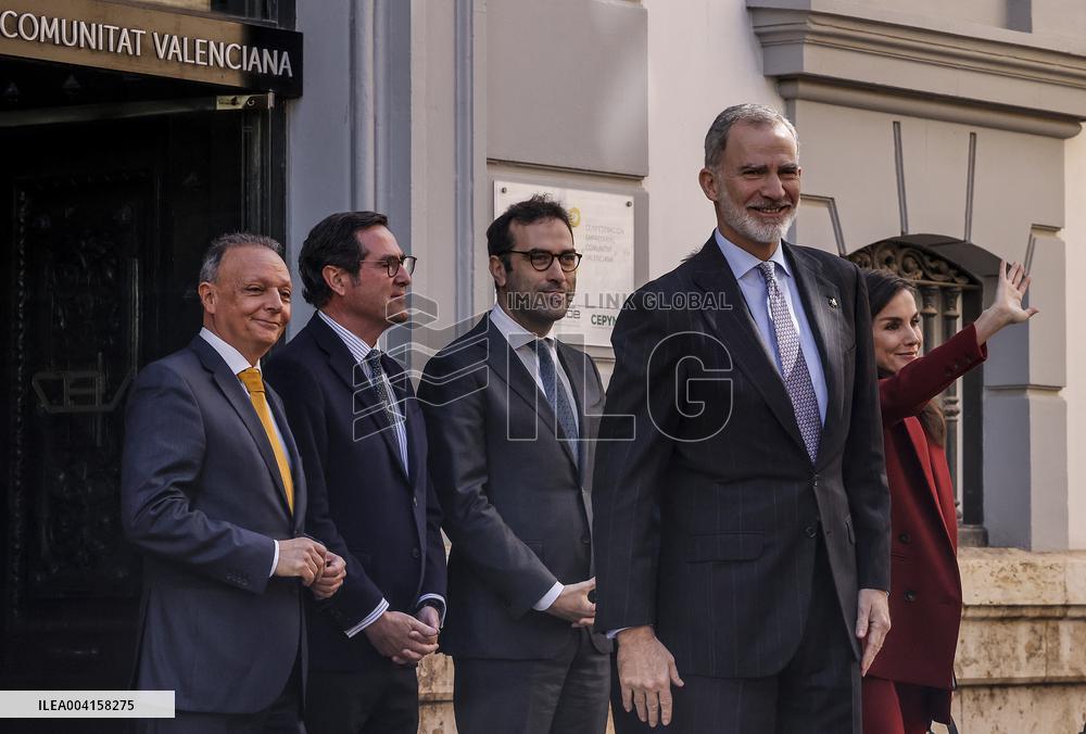 Royals return to Valencia to meet with businessmen and social entitie
