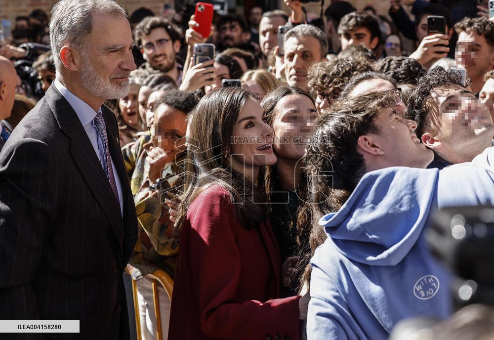 Royals return to Valencia to meet with businessmen and social entitie