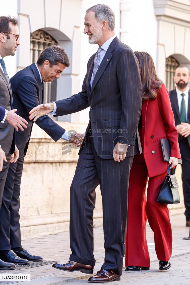 Royals return to Valencia to meet with businessmen and social entitie