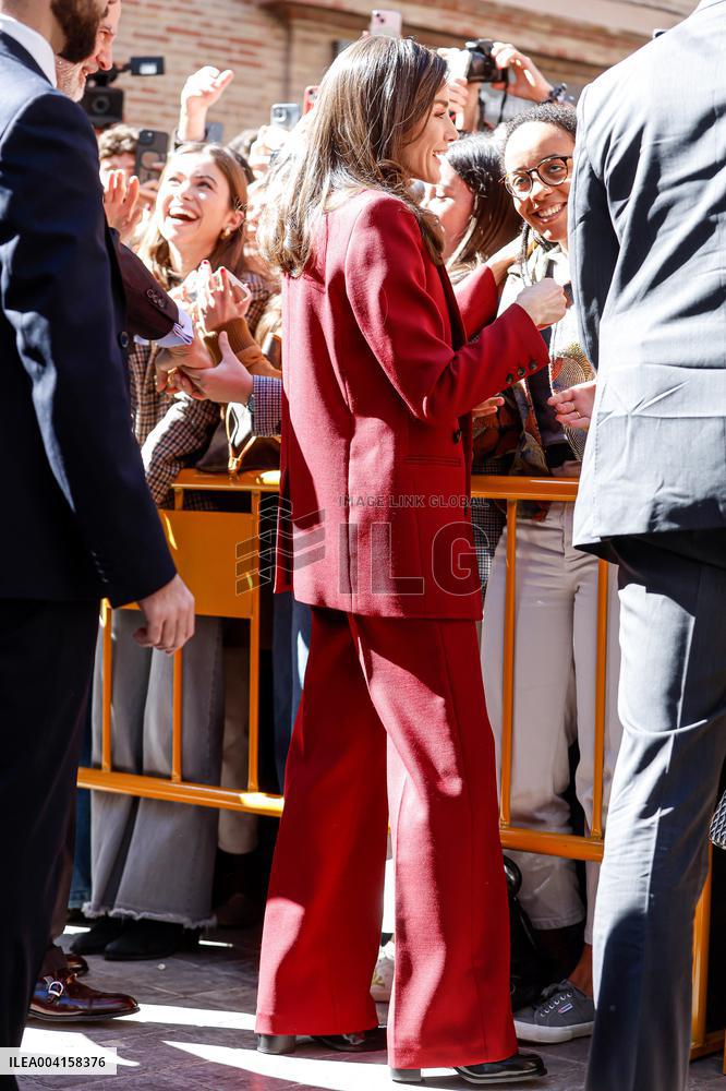 Royals return to Valencia to meet with businessmen and social entitie