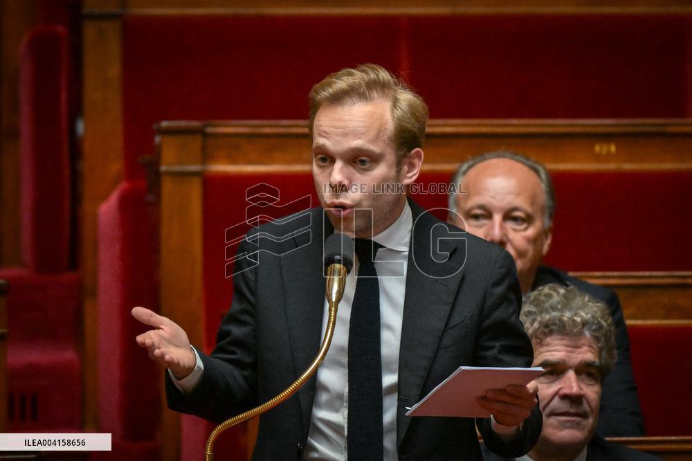 Questions to the government at the National Assembly in Paris FA