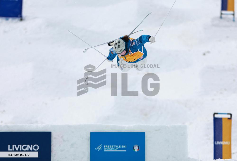 Perrine Laffont Wins Bronze In Final of Moguls World Cup - Italy
