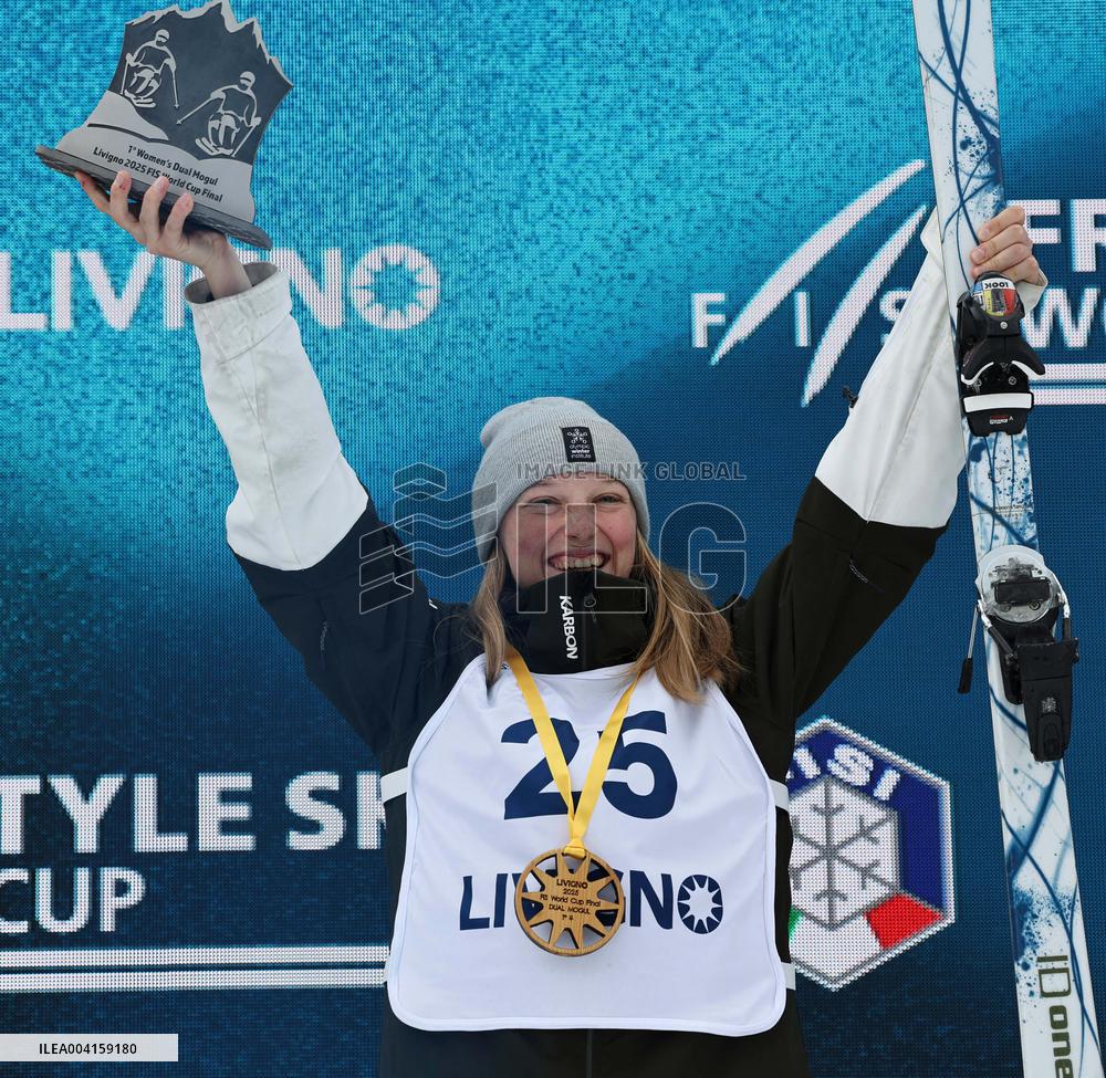 Perrine Laffont Wins Bronze In Final of Moguls World Cup - Italy