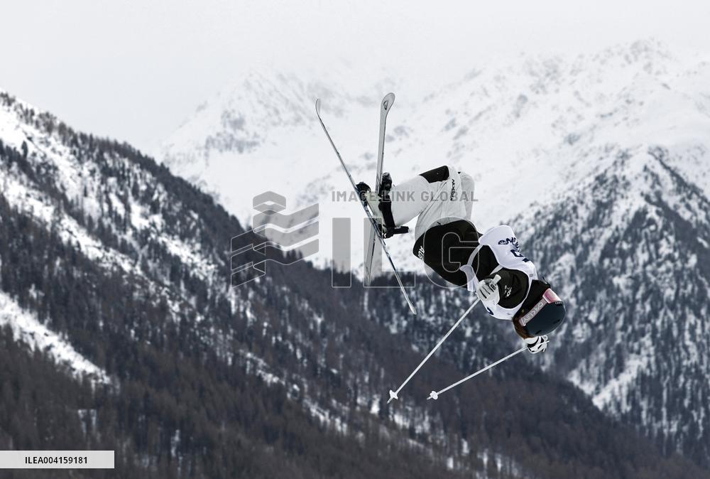 Perrine Laffont Wins Bronze In Final of Moguls World Cup - Italy