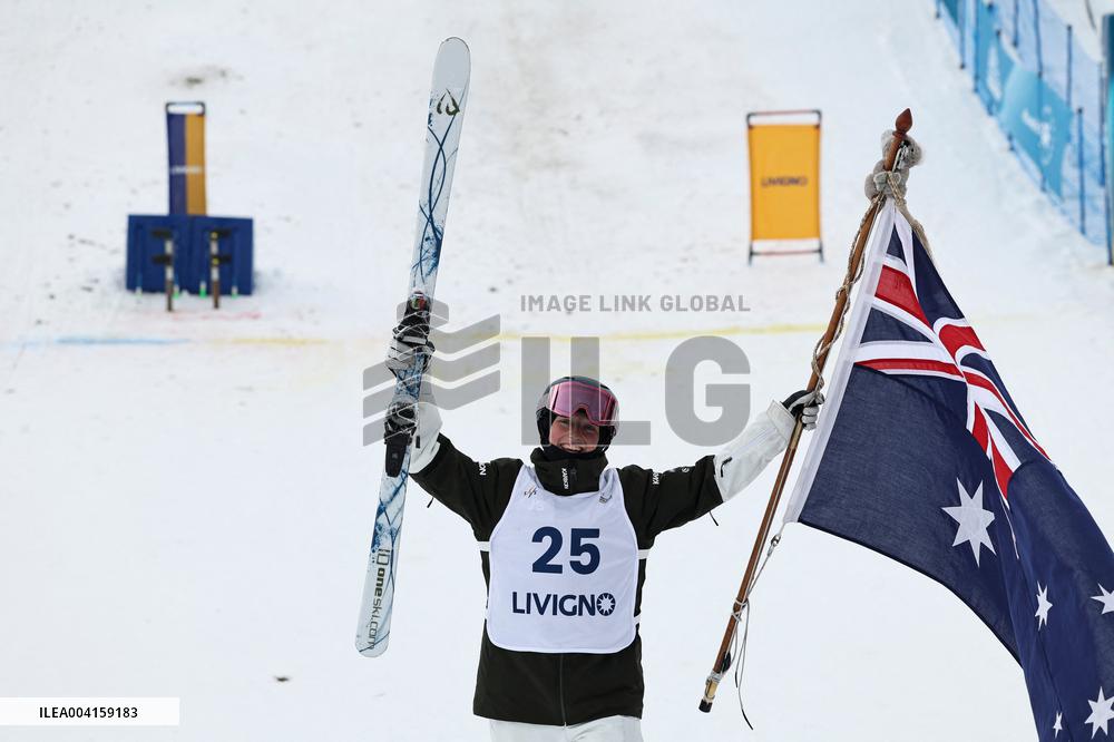 Perrine Laffont Wins Bronze In Final of Moguls World Cup - Italy