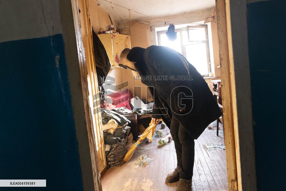 Russian Guided Aerial Bomb Hits Apartment Building - Druzhkivka