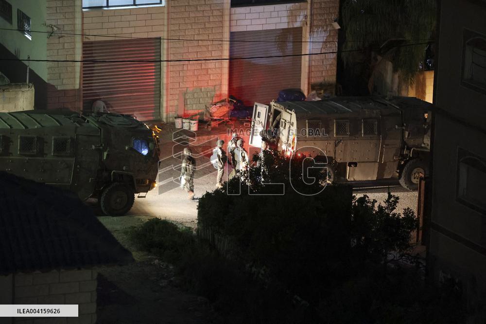 Israel army demolishes home after forcing residents to leave - West Bank
