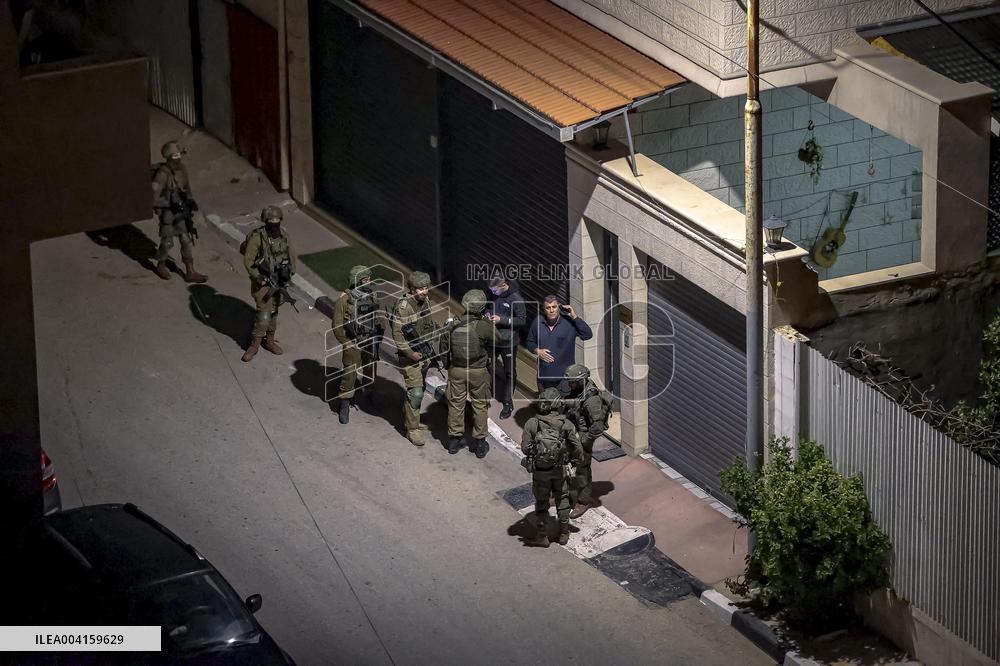 Israel army demolishes home after forcing residents to leave - West Bank