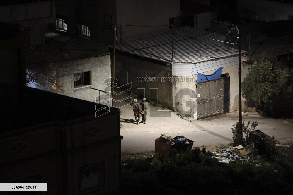 Israel army demolishes home after forcing residents to leave - West Bank