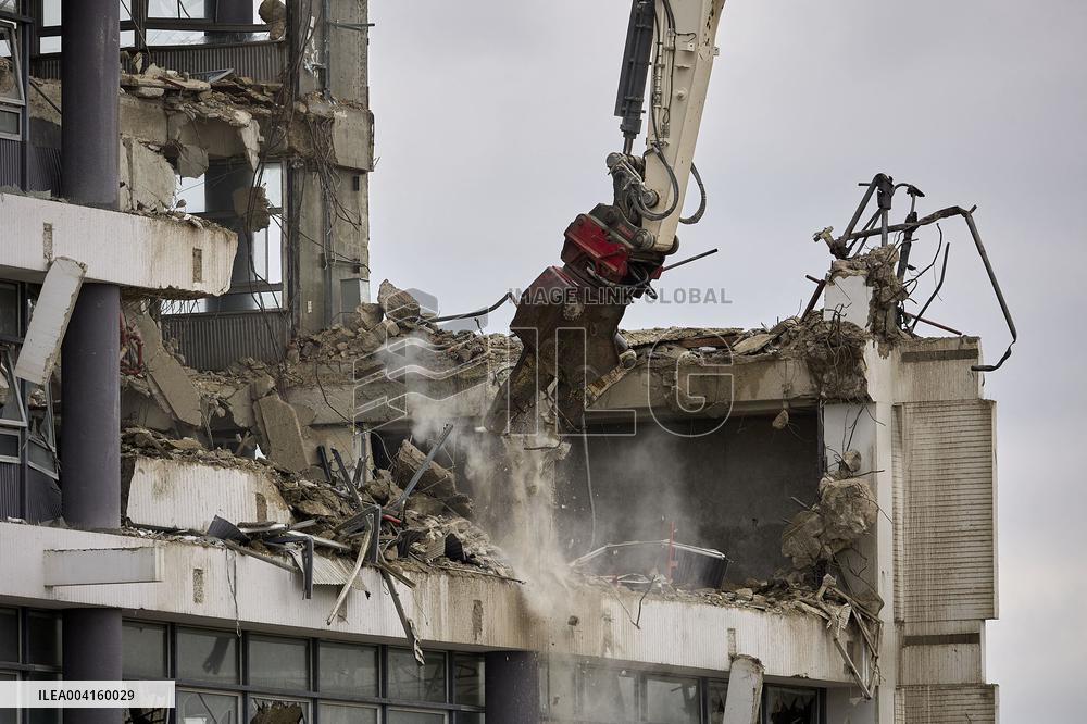 Data 4 has begun demolition of the Nokia industrial site in Nozay - Essonne