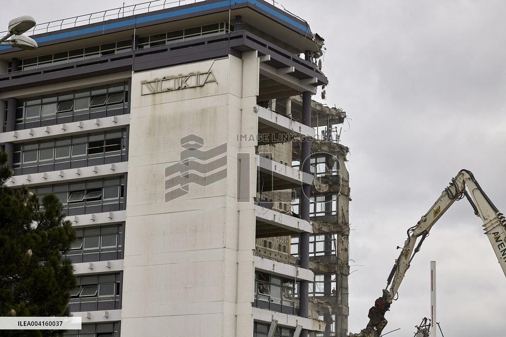 Data 4 has begun demolition of the Nokia industrial site in Nozay - Essonne