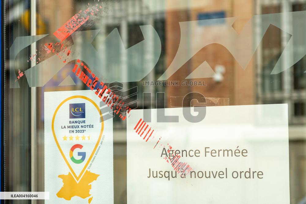 The day after the hostage-taking at an LCL branch - Romilly-sur-Seine