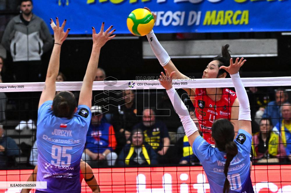 VOLLEY - Champions League Women - A. Carraro Imoco Conegliano vs  Developres Rzeszow