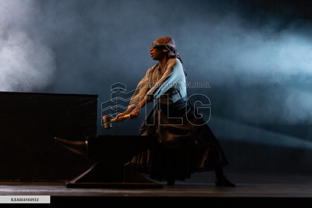 Peaky Blinders: The Redemption Of Thomas Shelby Dance Theatre Show Paris