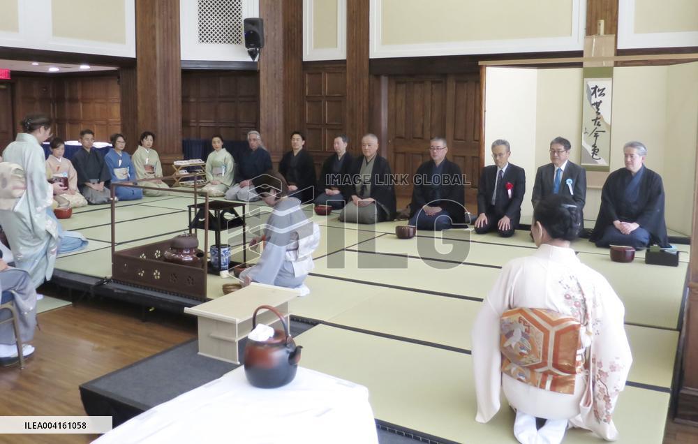Japanese tea ceremony performed in Washington