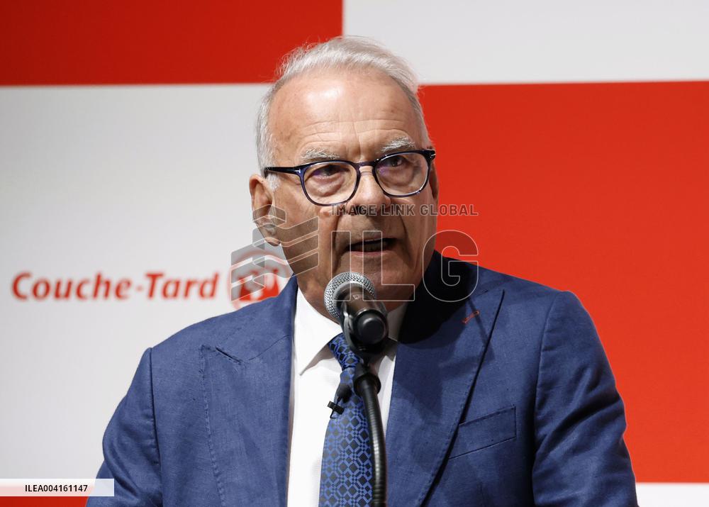 Alimentation Couche-Tard execs in Tokyo