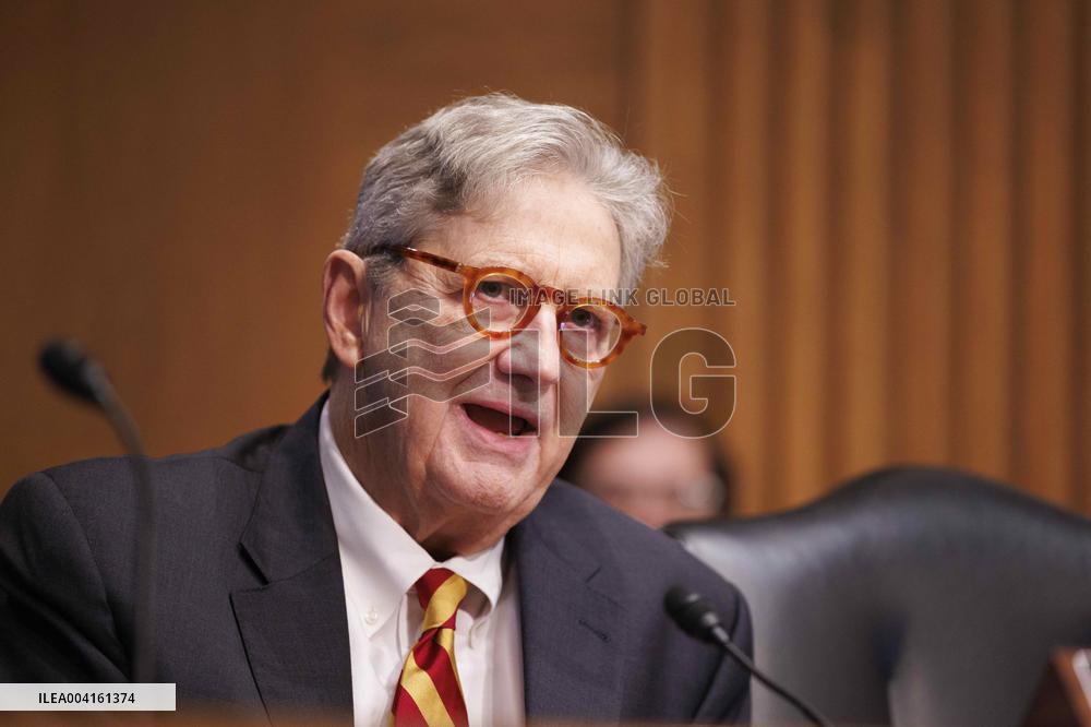 Senate Hearing on Federal Mineral Mining Regulations - Washington