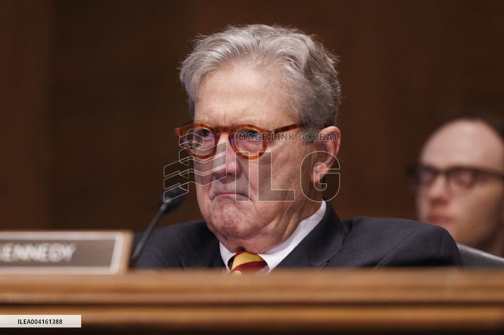 Senate Hearing on Federal Mineral Mining Regulations - Washington