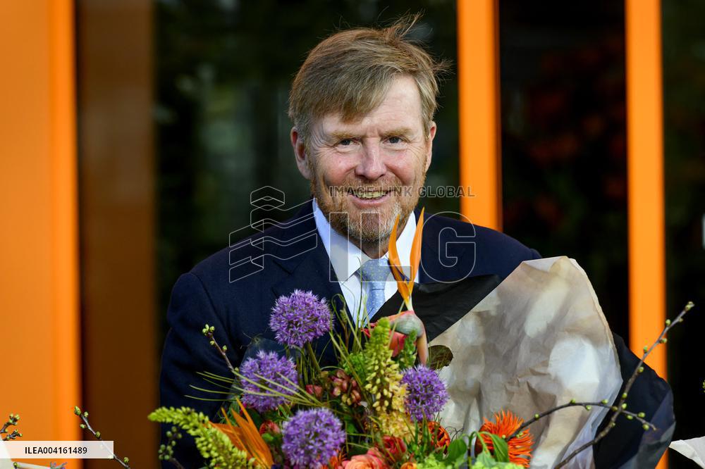 King Willem Alexander Visits Hem Pepper and Tulip Growers