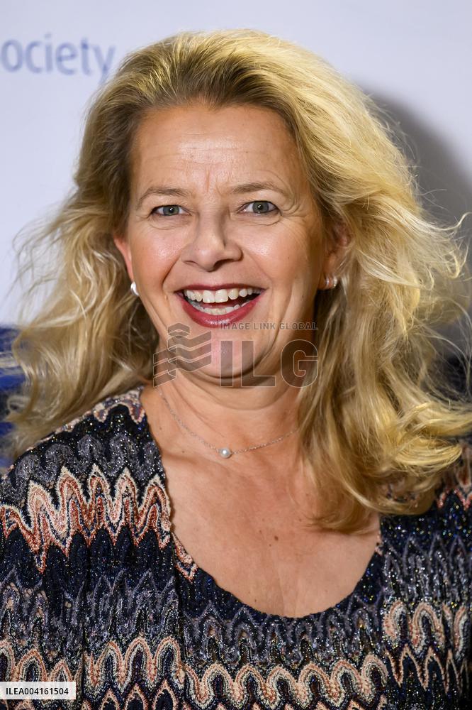 Princess Beatrix and Princess Mabel at the Prince Friso Engineering Award, Den Haag, The Netherlands