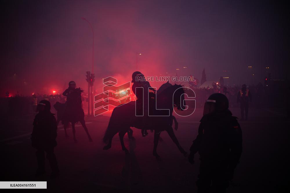 Atletico vs Real Madrid Atmosphere at the Metropolitano