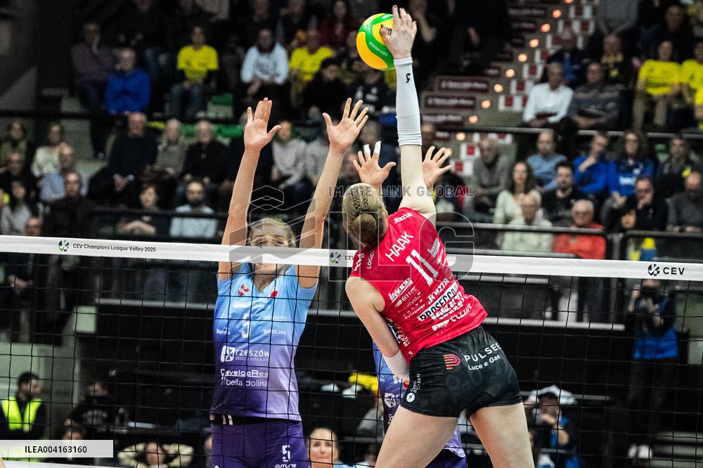 VOLLEY - Champions League Women - A. Carraro Imoco Conegliano vs  Developres Rzeszow