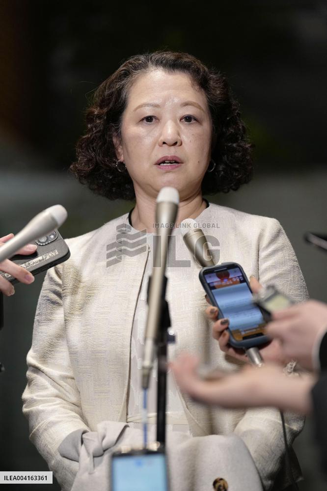 Wage talks at PM's office