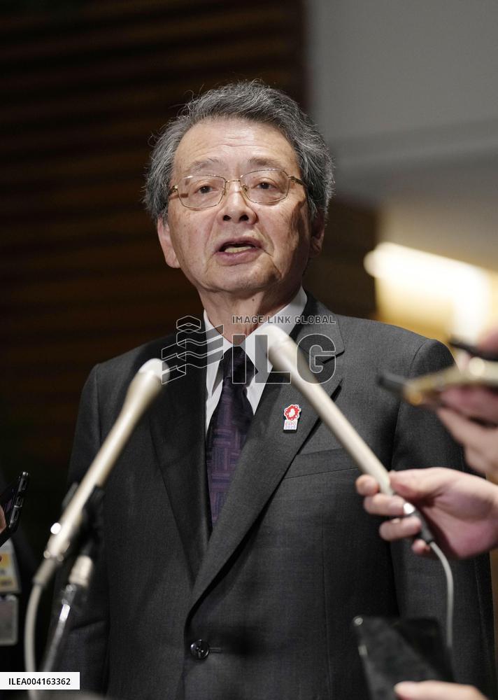 Wage talks at PM's office