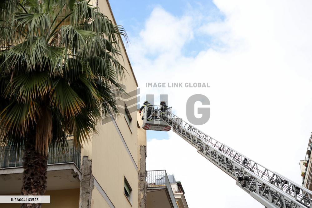 Naples Hit by 4.4 Magnitude Earthquake