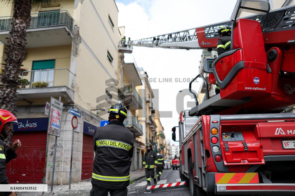 Naples Hit by 4.4 Magnitude Earthquake