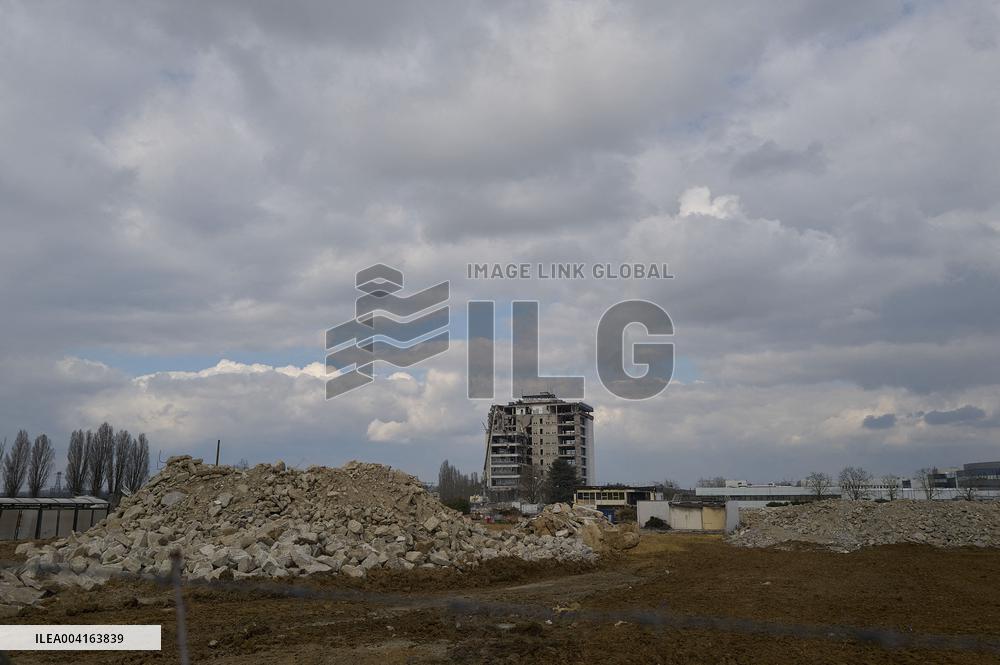 Demolition of Nokia Industrial Site Begins - Essonne