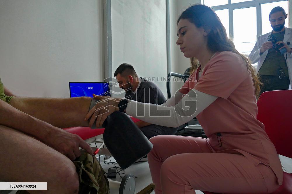 Zakarpattia Regional Hospital produces 3D prostheses for military in Ukraine