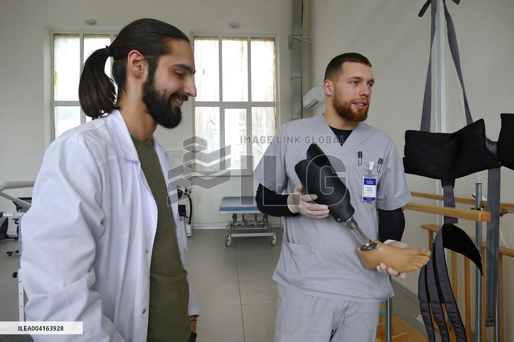 Zakarpattia Regional Hospital produces 3D prostheses for military in Ukraine