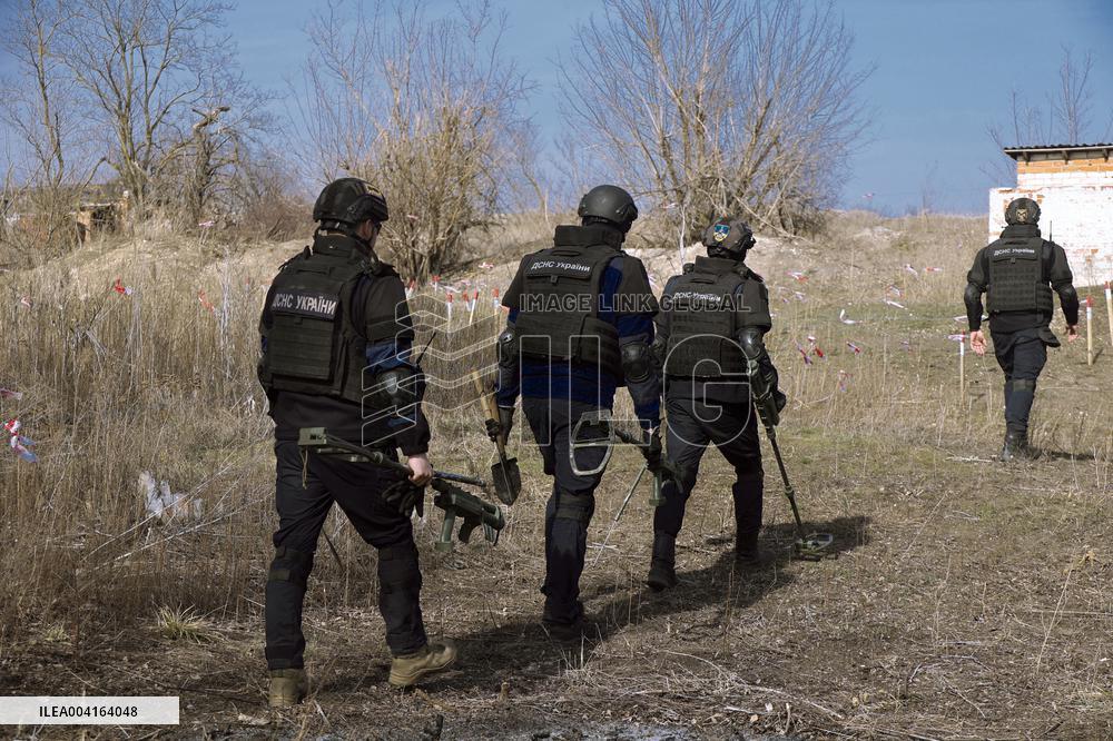 SES pyrotechnics conduct demining in Kharkiv region