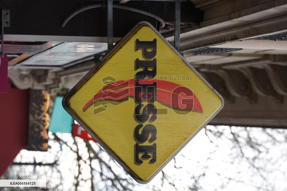 New Identity for The Pen of Newsagents - France